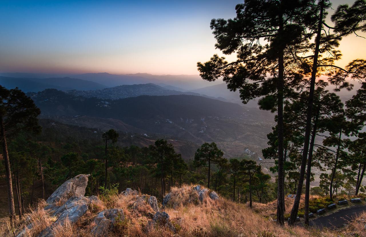 The Kumaon Hotel Binszar Kültér fotó