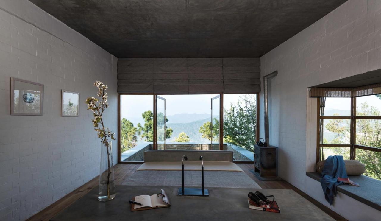 The Kumaon Hotel Binszar Kültér fotó